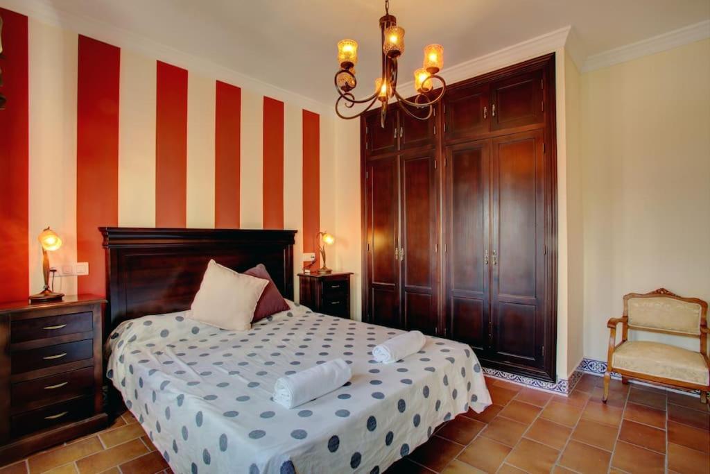 רונדה Apartamento Duplex Centro Con Garaje Gratuito מראה חיצוני תמונה