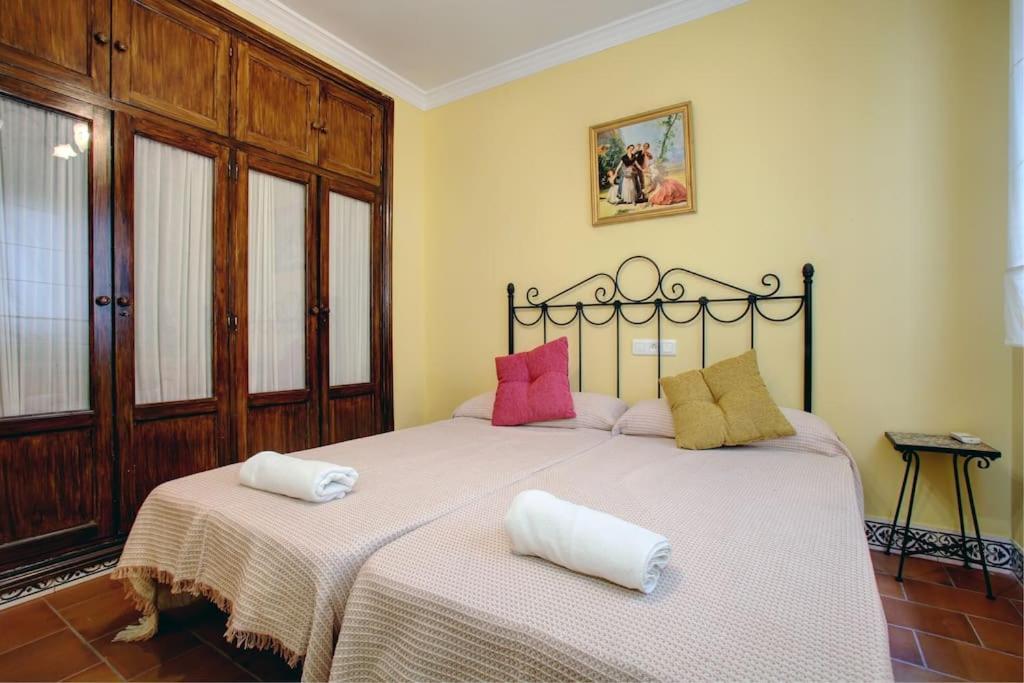 רונדה Apartamento Duplex Centro Con Garaje Gratuito מראה חיצוני תמונה