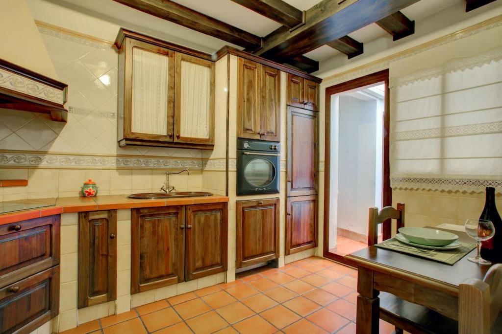 רונדה Apartamento Duplex Centro Con Garaje Gratuito מראה חיצוני תמונה